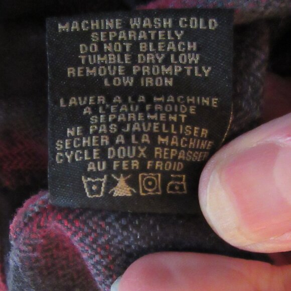 DKota Grizzly Red & Black Flannel Size XL 100% Cotton Snap Closures EUC - Picture 10 of 12